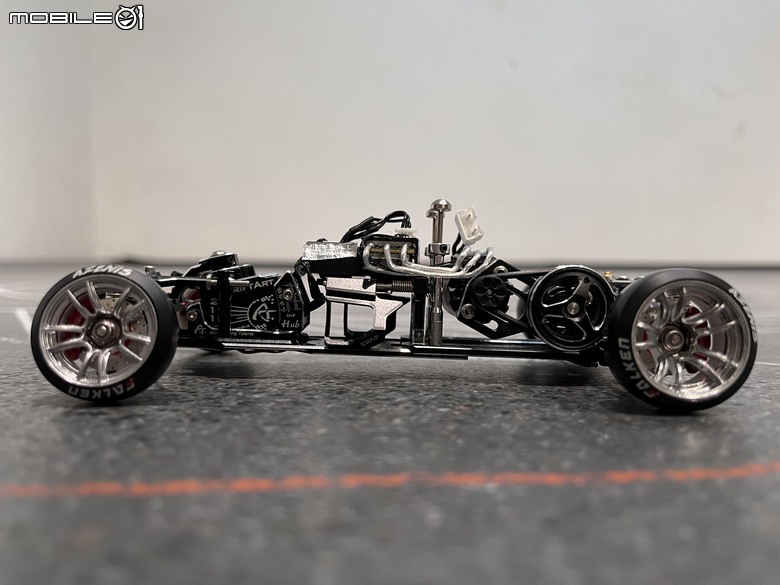 點我看大圖 【遙控模型】LB★Works 銀白戰鬥機 Lamborghini Aventador - DriftArt 4 追求華麗的行走姿態