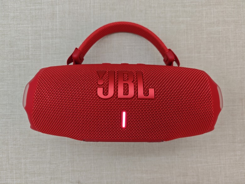 五彩繽紛的時尚配件 - JBL Charge 6 可攜式防水 五彩繽紛的時尚配件 - JBL Charge 6 可攜式防水藍牙喇叭開箱分享~