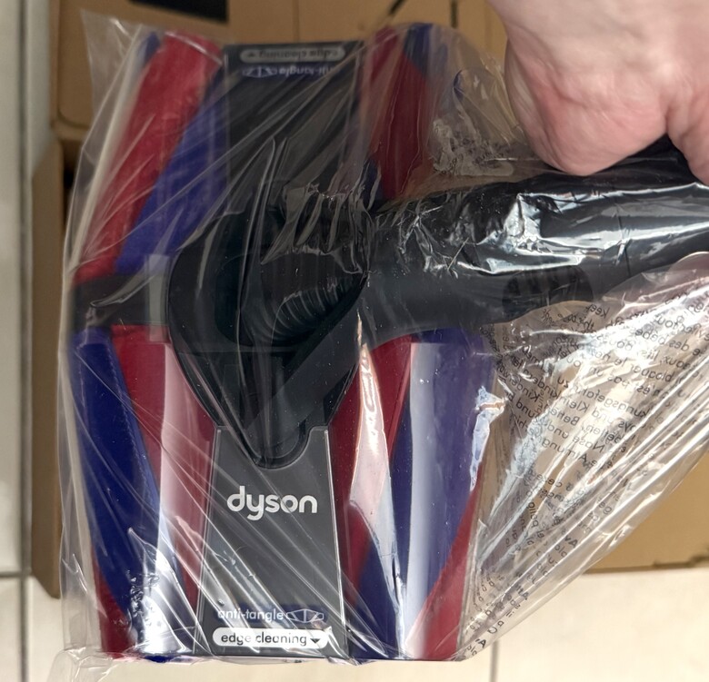 [開箱] Dyson Pencilvac Fluffycones™ (SV50 FC) 吸塵器