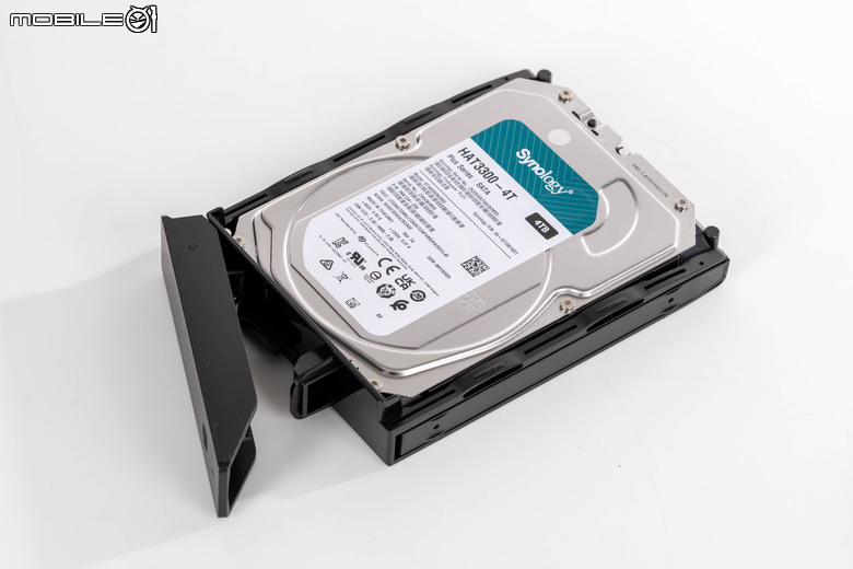 Synology DiskStaton 925+ NAS 開箱實測 軟體介面依舊優異 卻限於硬體配置的穩定之作