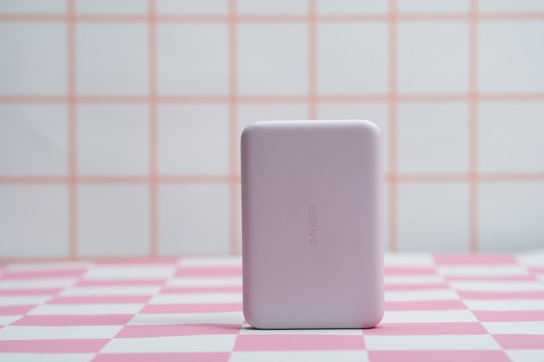 【開箱測試】A1664 Anker MagGo 超薄磁吸行動電源 10000mAh Qi2 15W 超薄 質感超好
