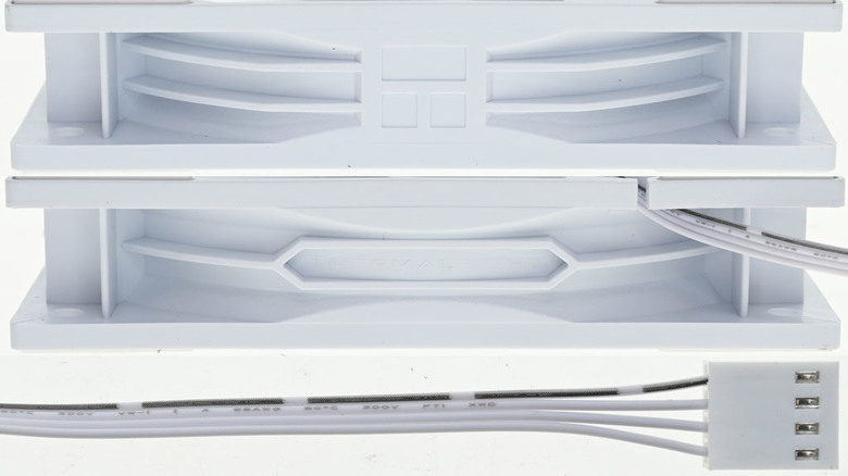 點我看大圖 THERMALRIGHT索摩樂ASSASSIN X 120 R DIGITAL WHITE散熱器開箱