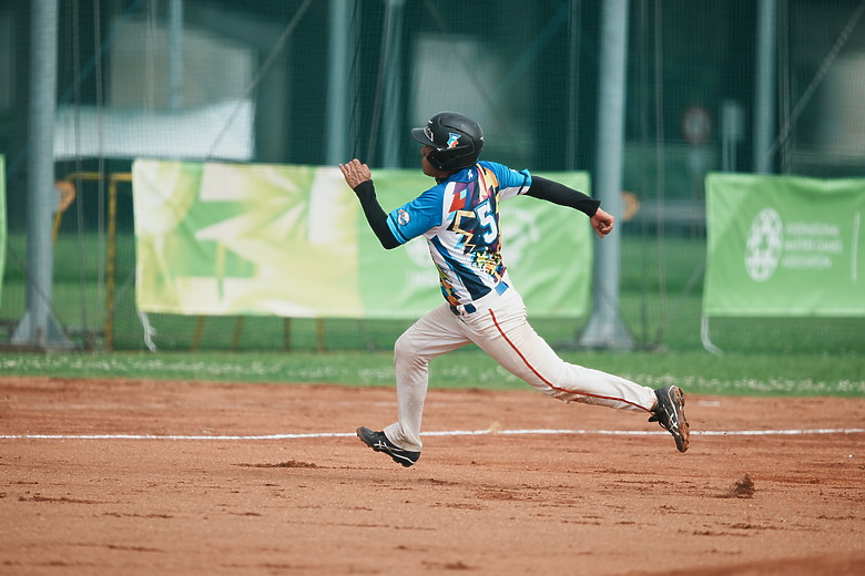 點我看大圖 Sigma 300-600mm f/4 DG OS Sports 評測報告|超望遠內變焦新標竿、一鏡封神誰與爭鋒!