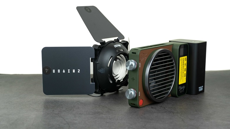 點我看大圖 「心得」智雲 MOLUS X100 RGB PRO - 美的不像是個攝影燈