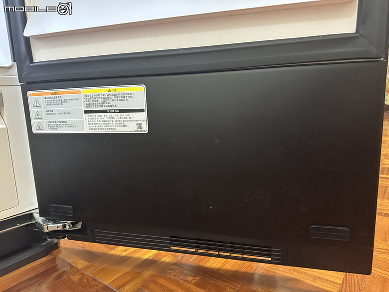【試用】LG Styler 蒸氣電子衣櫥第二代，內建高壓蒸氣掛燙機，AI護理衣物