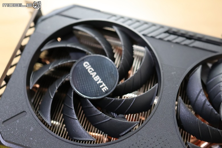 [NV v.s. AMD] 狙擊 NV 5060 技嘉 Radeon RX 9060 XT GAMING 開箱