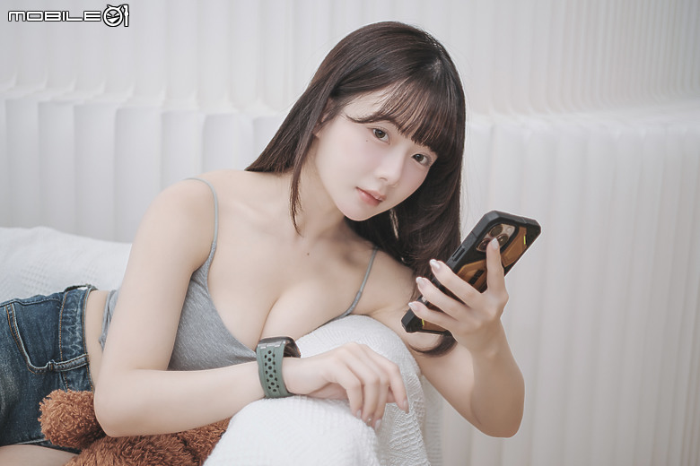 UAG頂級特仕保護殼 x 配件開箱|極致用料拼質感!