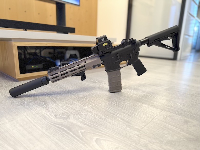 GHK MK16 URG-I 10.3吋版氣動空氣軟槍外觀改裝 | 黑色經典現代套裝歷久不衰