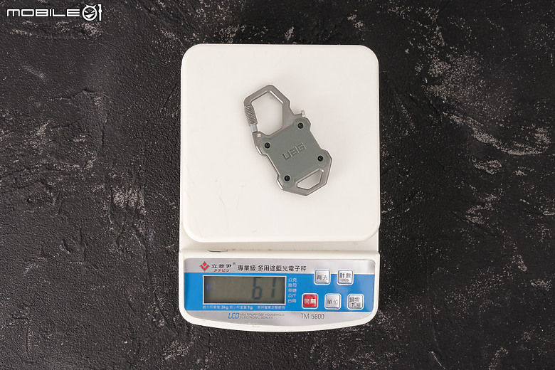 UAG頂級特仕保護殼 x 配件開箱｜極致用料拼質感！