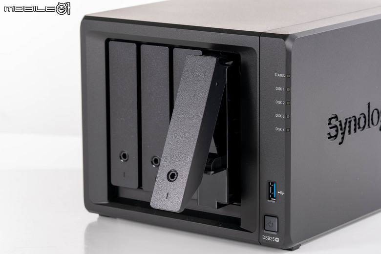 Synology DiskStaton 925+ NAS 開箱實測 軟體介面依舊優異 卻限於硬體配置的穩定之作