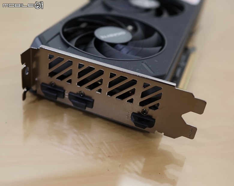 [NV v.s. AMD] 狙擊 NV 5060 技嘉 Radeon RX 9060 XT GAMING 開箱