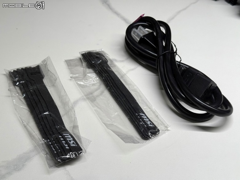 旗艦規格！MSI MEG Ai 1600T 數位電源