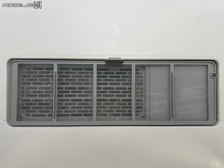 【試用】LG Styler 蒸氣電子衣櫥第二代，內建高壓蒸氣掛燙機，AI護理衣物