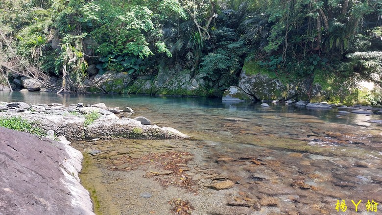 【郊山走走】烏來蝴蝶公園消暑愜意、輕鬆健行溪瀧步道、古圳步道