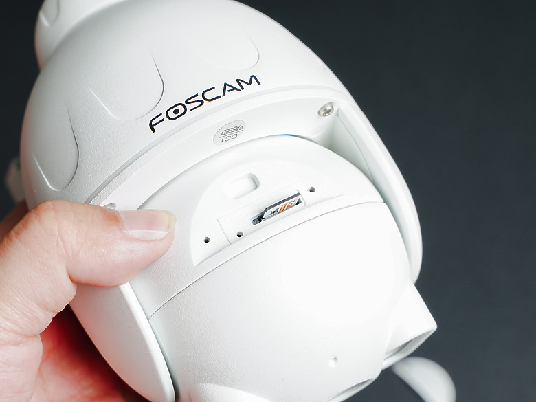 [開箱] FOSCAM SD2 2.4/5G Wi-Fi 360度可變焦4X ipcam 室外型 無主機監視器