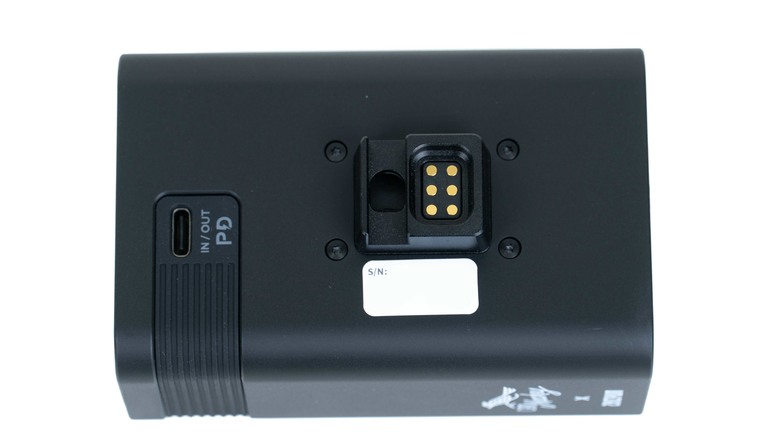 點我看大圖 「心得」智雲 MOLUS X100 RGB PRO - 美的不像是個攝影燈