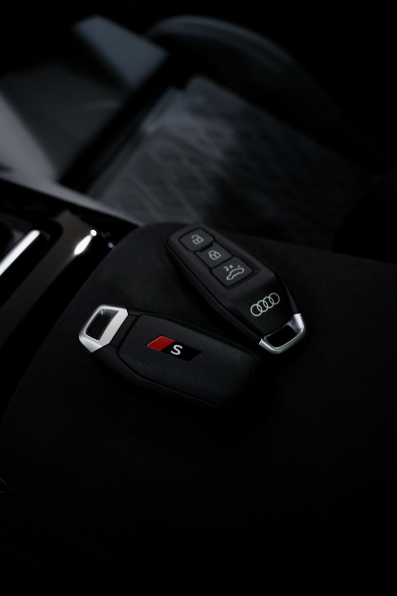 交車照片分享｜Audi SQ6 e-tron｜九次選擇，一路相伴