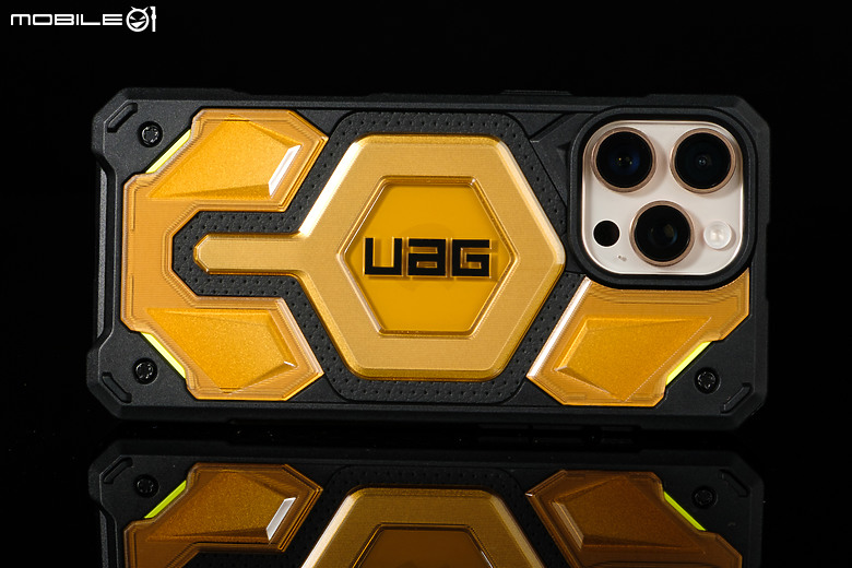 UAG頂級特仕保護殼 x 配件開箱|極致用料拼質感!