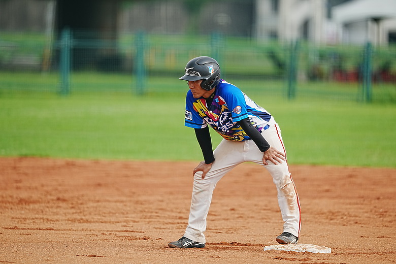 點我看大圖 Sigma 300-600mm f/4 DG OS Sports 評測報告|超望遠內變焦新標竿、一鏡封神誰與爭鋒!