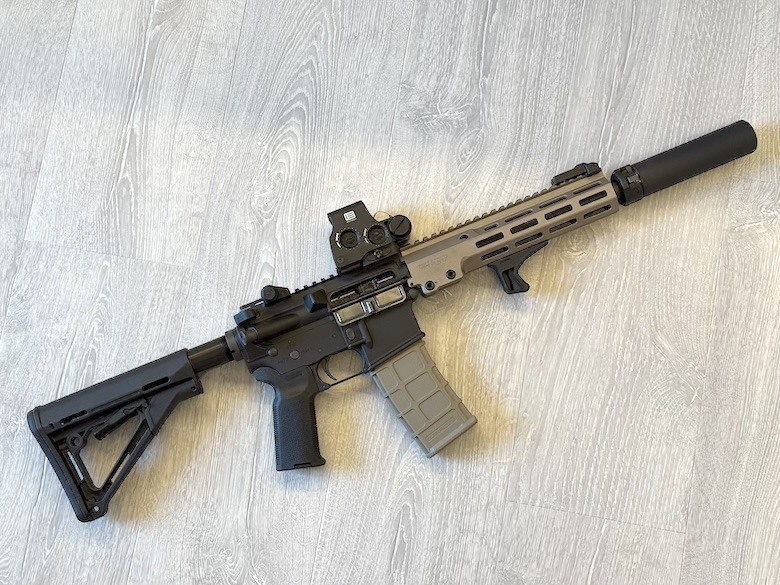 GHK MK16 URG-I 10.3吋版氣動空氣軟槍外觀改裝 | 黑色經典現代套裝歷久不衰