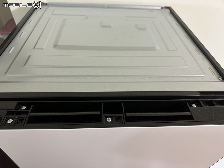 【試用】LG Styler 蒸氣電子衣櫥第二代，內建高壓蒸氣掛燙機，AI護理衣物