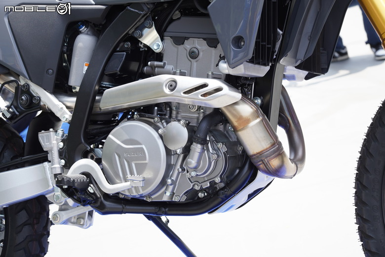 傳奇歸來，野性再臨 SUZUKI DR-Z4 S / SM 發表會，越野版、滑胎版早鳥售價：368,000元！！