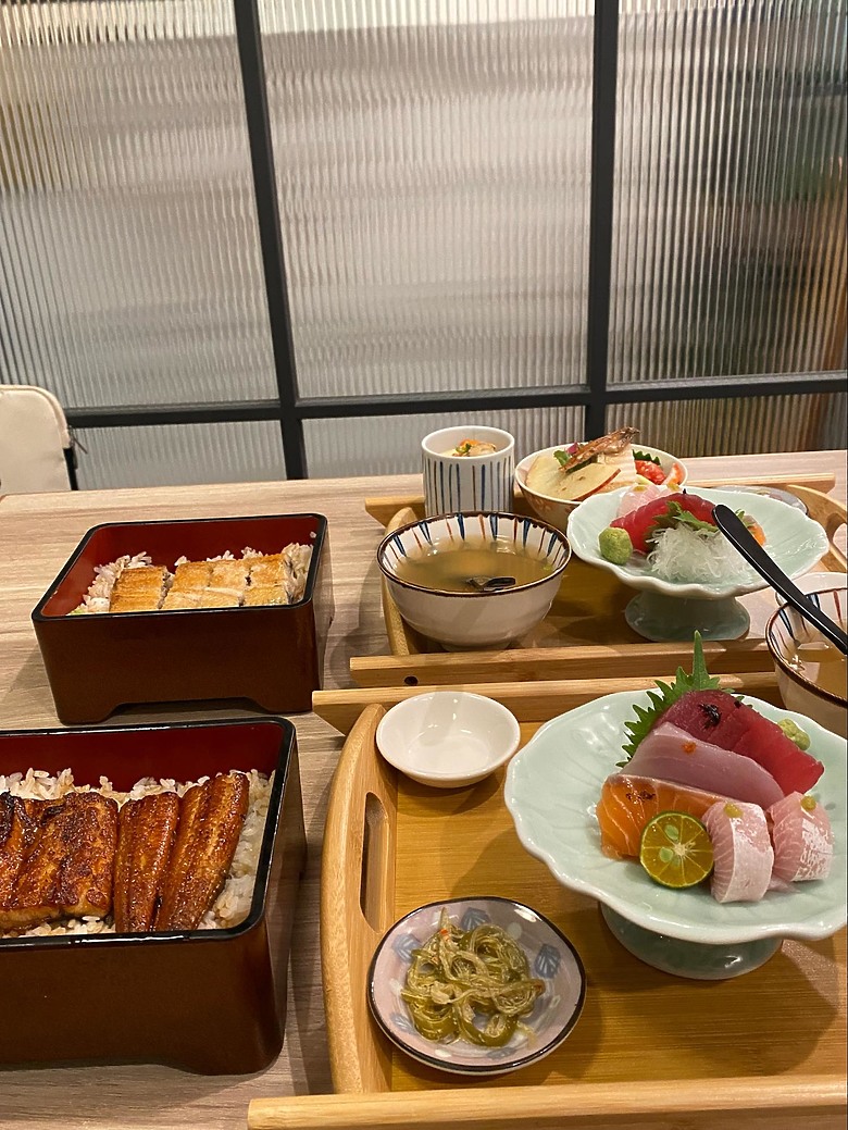 點我看大圖 #我來開箱 松菸超適合聚餐的第一名鰻魚飯|初鰻x職人味自慢