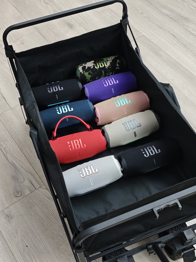 五彩繽紛的時尚配件 - JBL Charge 6 可攜式防水 五彩繽紛的時尚配件 - JBL Charge 6 可攜式防水藍牙喇叭開箱分享~