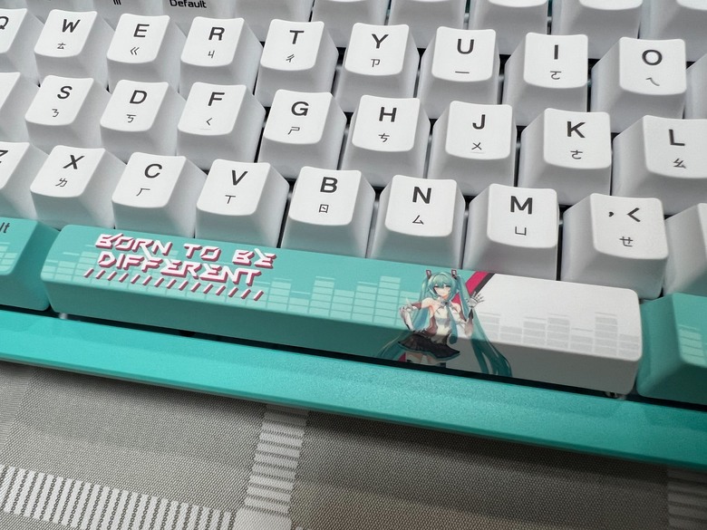 開箱趣 - 初音聯名版 TUF K3 GEN II 電競鍵盤
