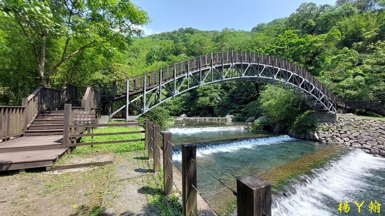 【郊山走走】烏來蝴蝶公園消暑愜意、輕鬆健行溪瀧步道、古圳步道