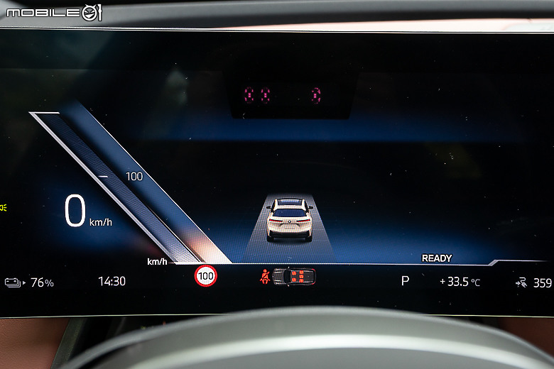 BMW 小改款 iX xDrive45 M Sport 試駕｜霸氣更增、續航更長的純電旗艦！