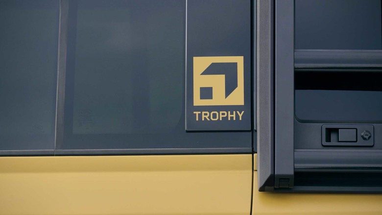 Defender Trophy Edition 限量登場
