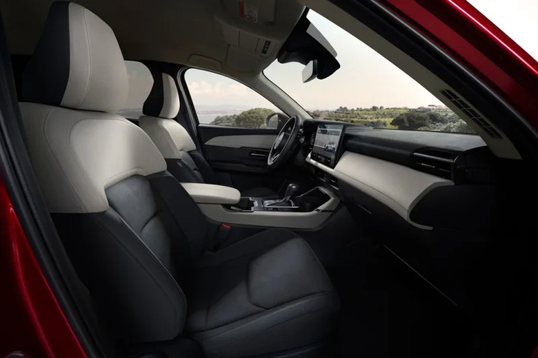 Mazda第三代CX-5終於現身！油電動力、無實體按鍵數位介面上身！