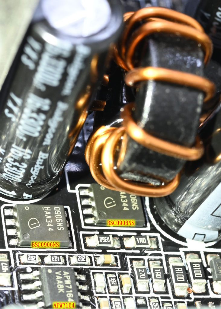 ENERMAX 保銳科技Revolution III 850W ATX 3.1金牌全模組電源開箱
