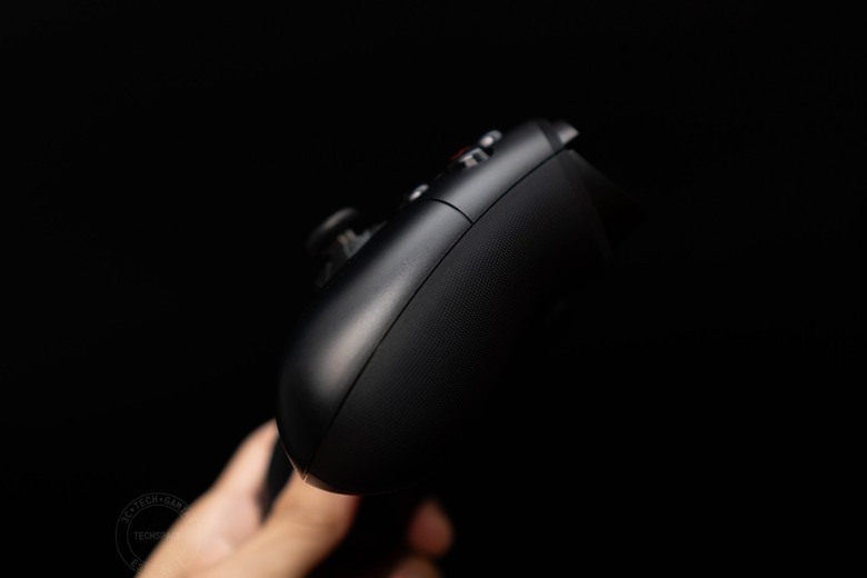 點我看大圖 MSI FORCE PRO WIRELESS 電競搖桿開箱評測 | 三段式霍爾效應觸發、48hrs 超強自定義長效沈浸體驗
