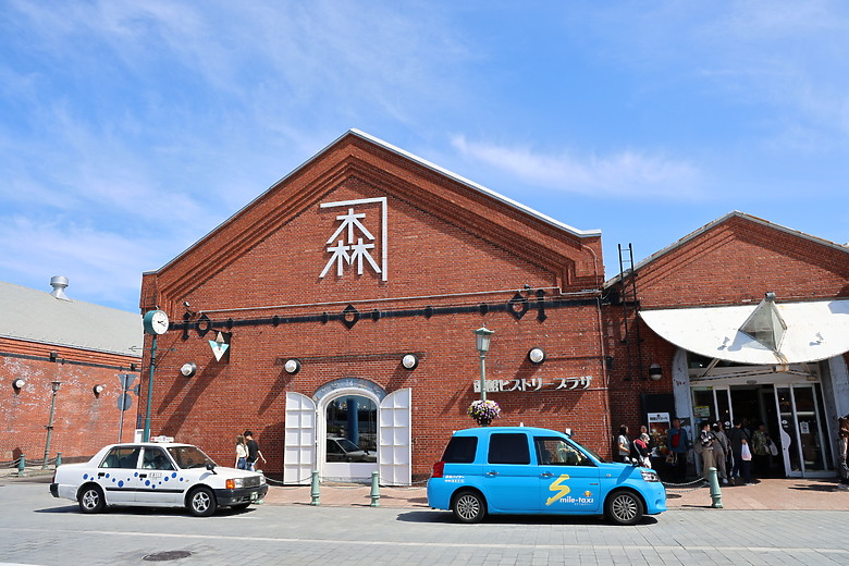 點我看大圖 夏日北海道自由行-函館篇(五稜郭/旬花/大黑屋/函館朝市/金森紅磚倉庫/小丑漢堡/八幡坂/元町/根室花丸/函館山)