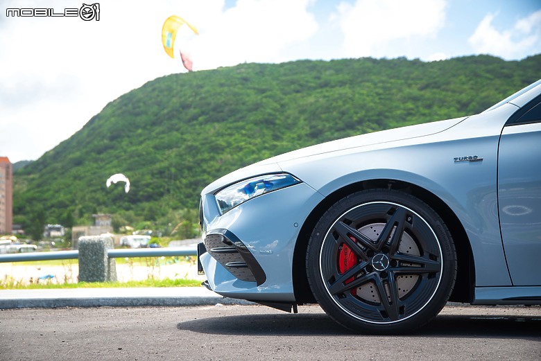Mercedes-Benz GLA 200 / Mercedes-AMG A 35 4MATIC 摘星版試駕|圓一個夢,一個近在咫尺的夢!