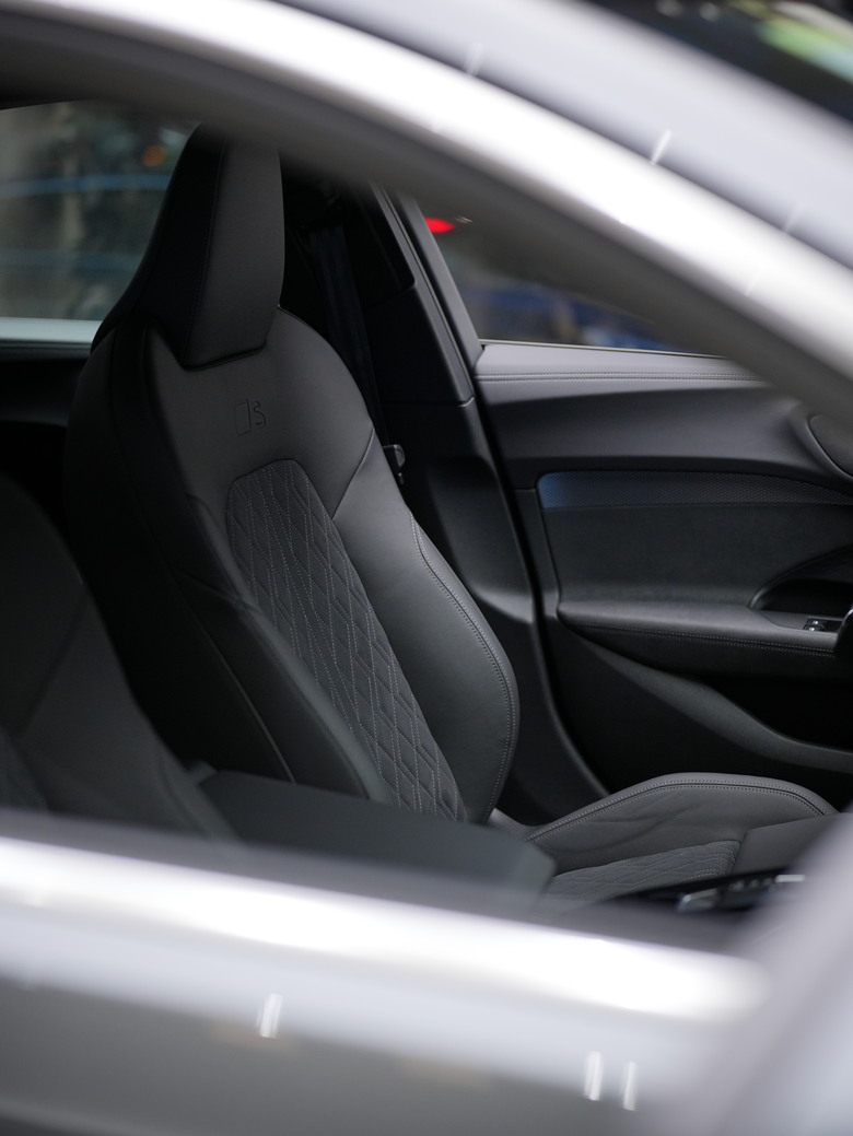 實車分享|Audi A5 TFSI S line|珍珠鋼鐵灰 Daytona Grey 6Y