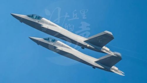 舰载版歼-35服役后,福建舰五机“全家福”也来了!