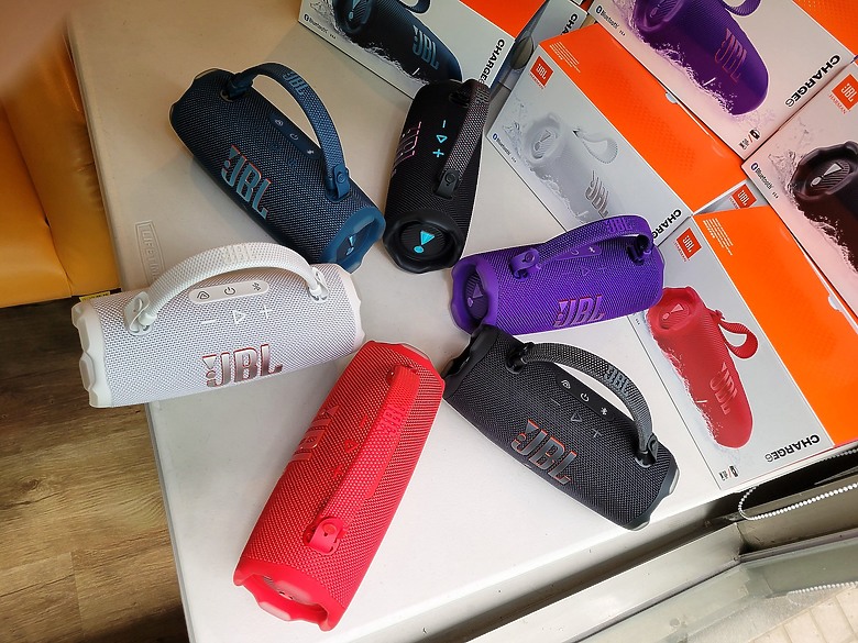 << 你有多"9"沒聽好聲音了? >> JBL Charge 6 藍芽喇叭體驗分享