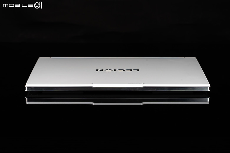 Lenovo Legion 7i (Gen10) 電競筆電｜白色外表藏不住強大戰力！