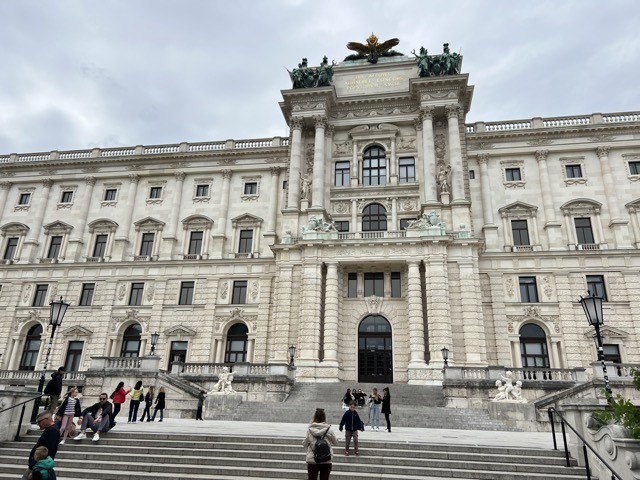 🛫🛬 (2025 Spring) Vienna 維也納，奥地利 4日漫遊 :