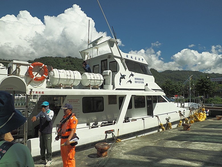 龜山島賞海豚、青蔥農場體驗蔥農生活、享用宜蘭在地無菜單料理 — 讓大腦放空休息一天之員工旅遊