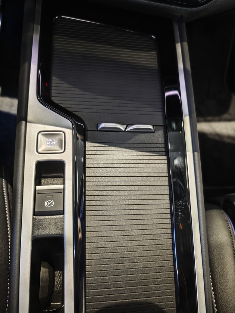 試乘VW Passat Variant 330TSI R-Line的心得分享(含All New Tiguan 330靜態賞車）