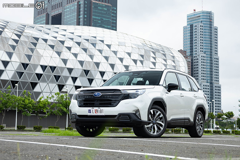 Subaru Forester Hybrid 大改款試駕|全新油電動力更省油,但四驅性能一樣出色!