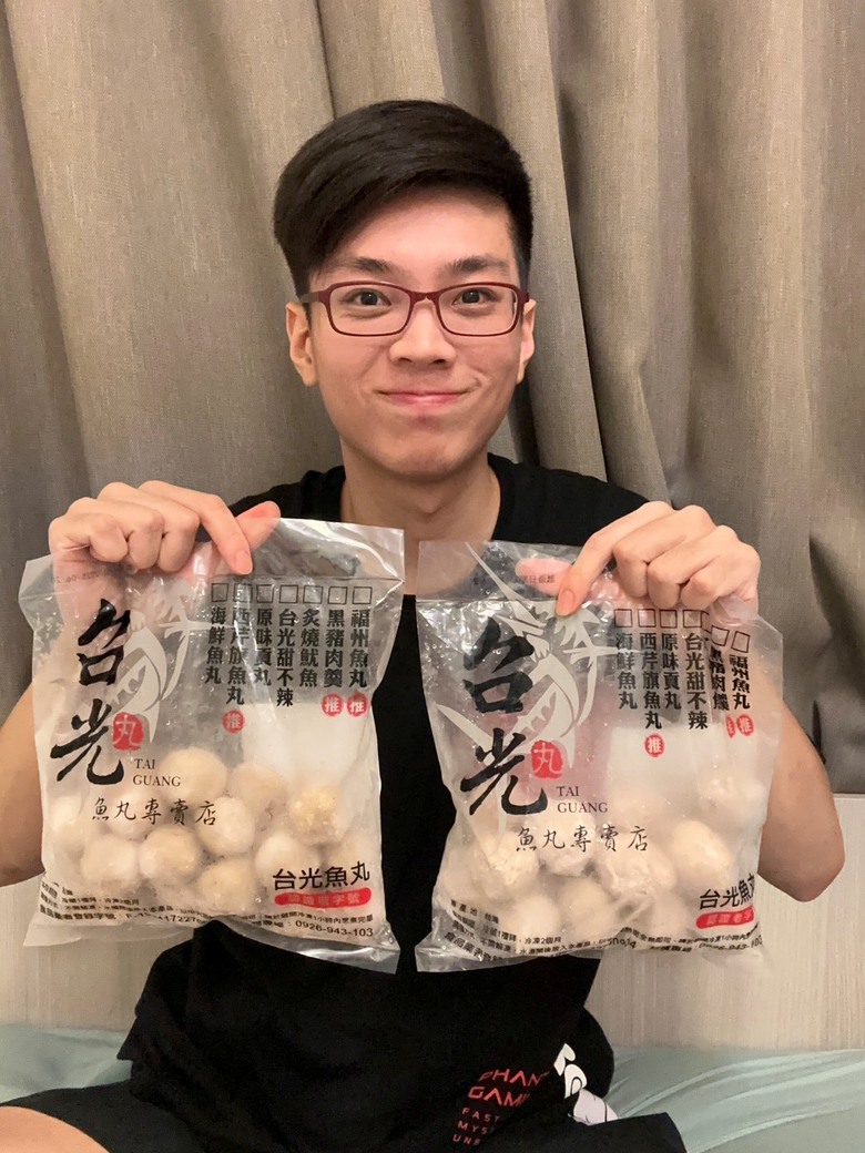 新品嚐鮮!台光魚丸雙口味實測分享，真的吃過就回不去了！
