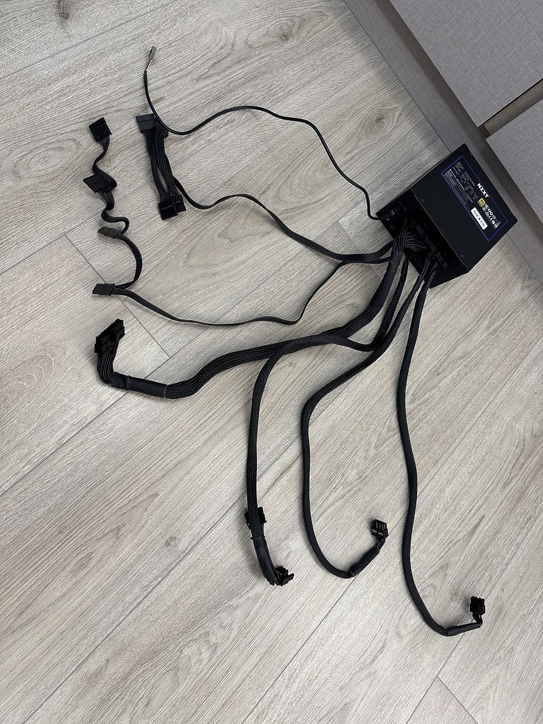 [開箱] NZXT E850 GOLD