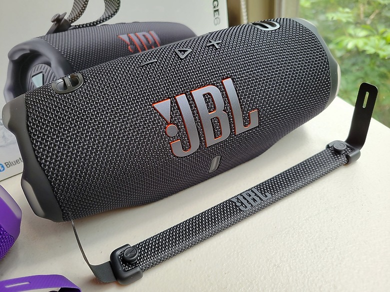 << 你有多"9"沒聽好聲音了? >> JBL Charge 6 藍芽喇叭體驗分享