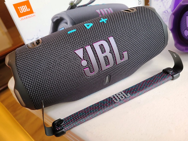 << 你有多"9"沒聽好聲音了? >> JBL Charge 6 藍芽喇叭體驗分享