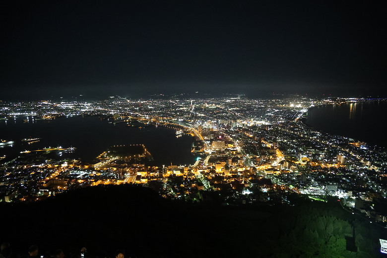 點我看大圖 夏日北海道自由行-函館篇(五稜郭/旬花/大黑屋/函館朝市/金森紅磚倉庫/小丑漢堡/八幡坂/元町/根室花丸/函館山)